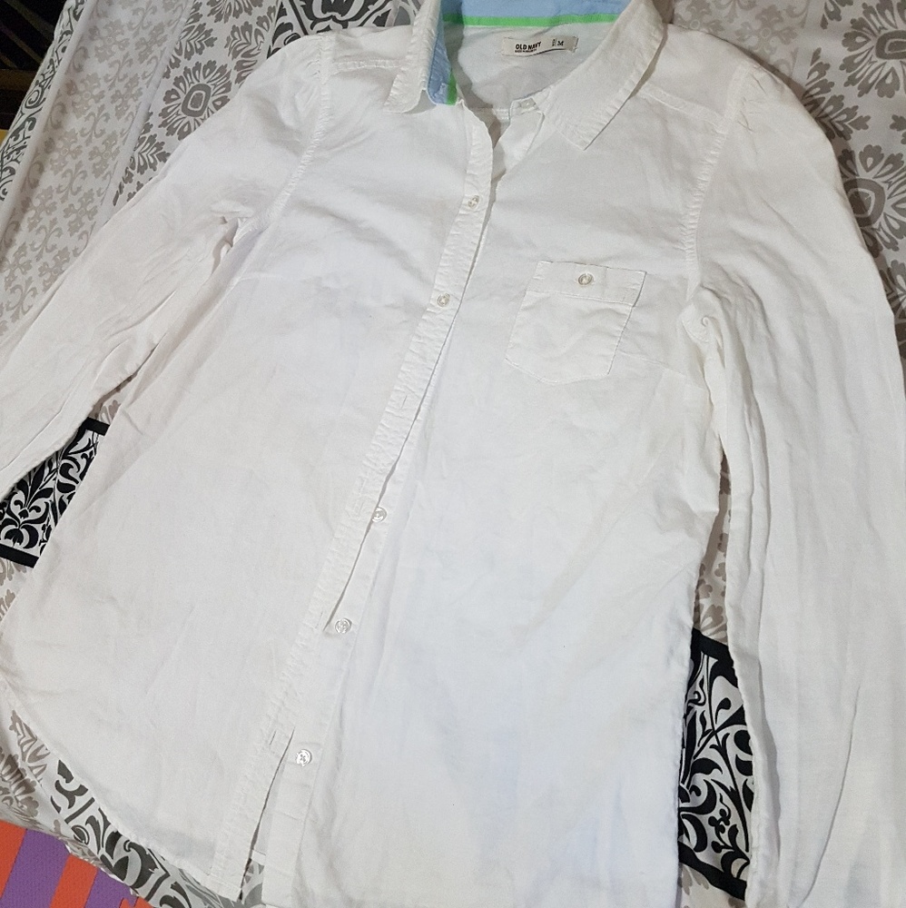 Medium Ladies Old Navy Plain White Longsleeve Top